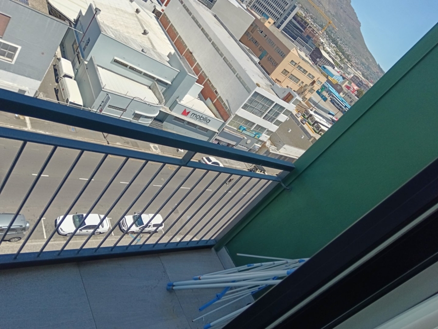 1 Bedroom Property for Sale in Woodstock Western Cape